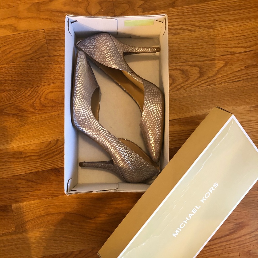 MICHAEL KORS Pumps - Picture 6 of 6